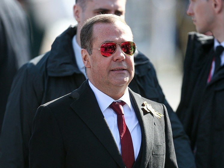 Медведев отреагировал на уголовное преследование Трампа: раньше бы убили