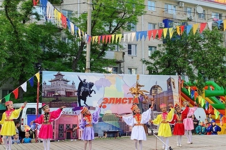 В столице Калмыкии пройдут праздники микрорайонов