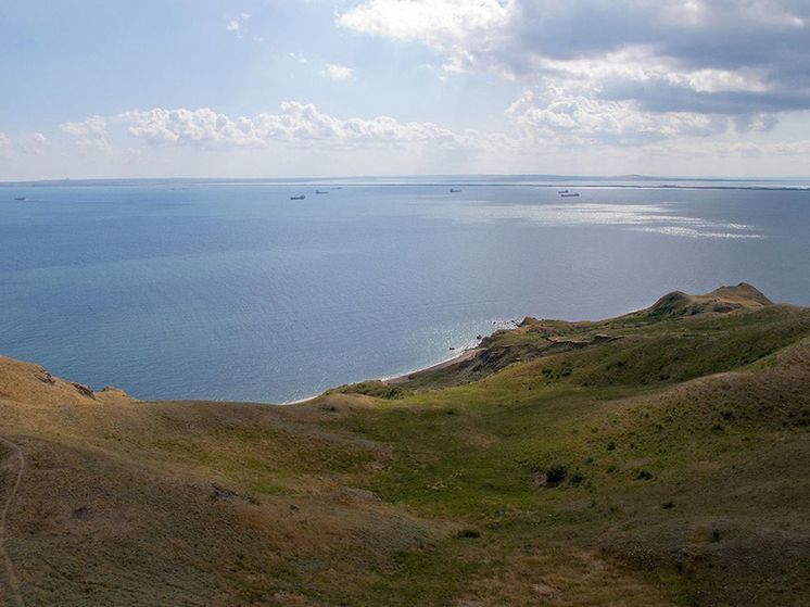 Вечерняя обстановка В Крыму сегодня 02.08.2023, последние новости: Движение в Керченском проливе ограничили для судов и летательных аппаратов. Большая пробка на Крымском мосту