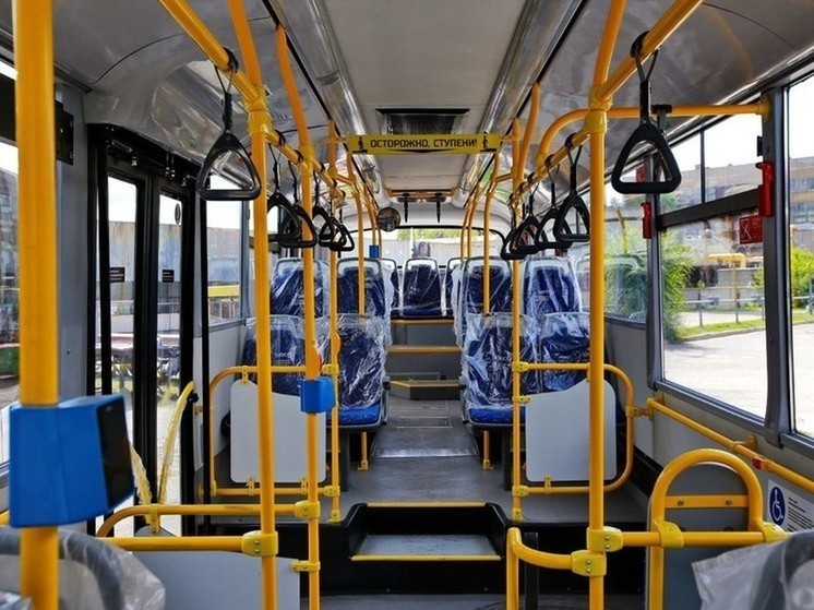 В День города жителей Омска по домам развезут дополнительные автобусы и троллейбусы