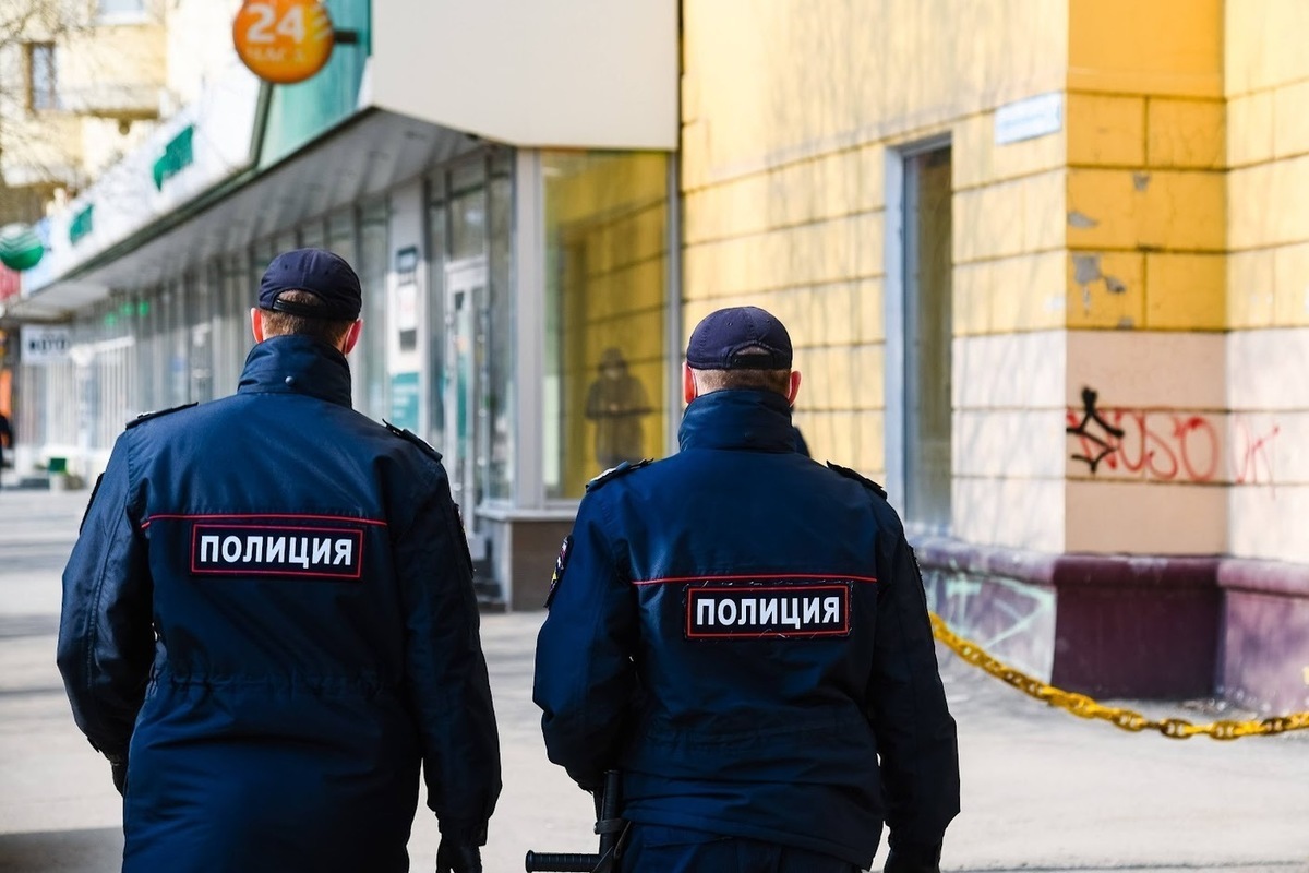 В Волгограде женщина пыталась бросить коктейли Молотова в военкомат