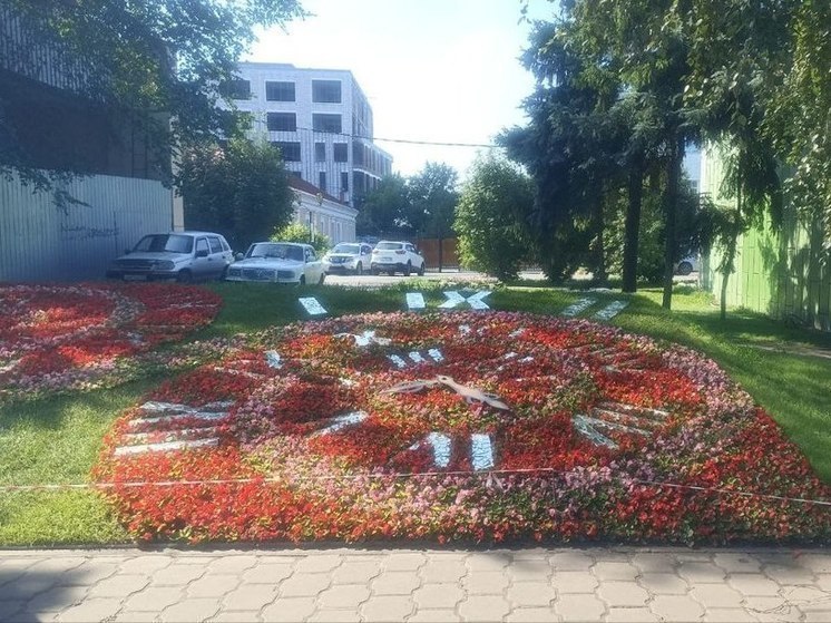 Омичи повредили газоны на выставке «Флора» еще до ее открытия