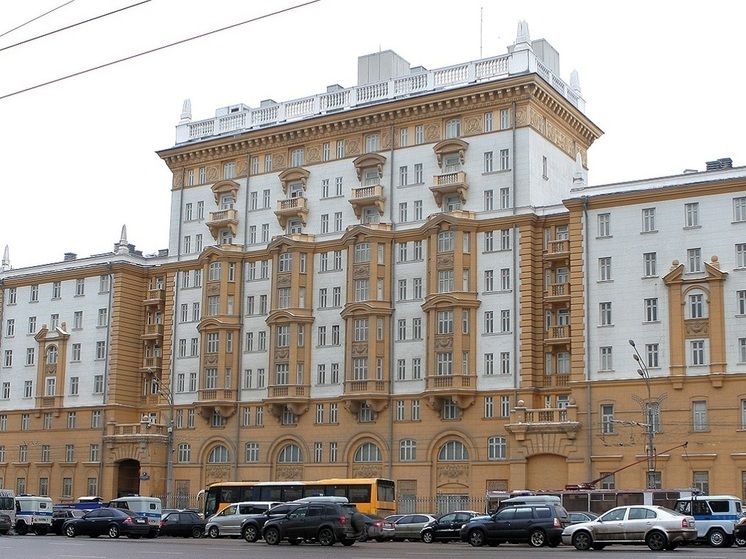 Сотрудник аутсорсинговой компании попытался проникнуть в посольство США в Москве