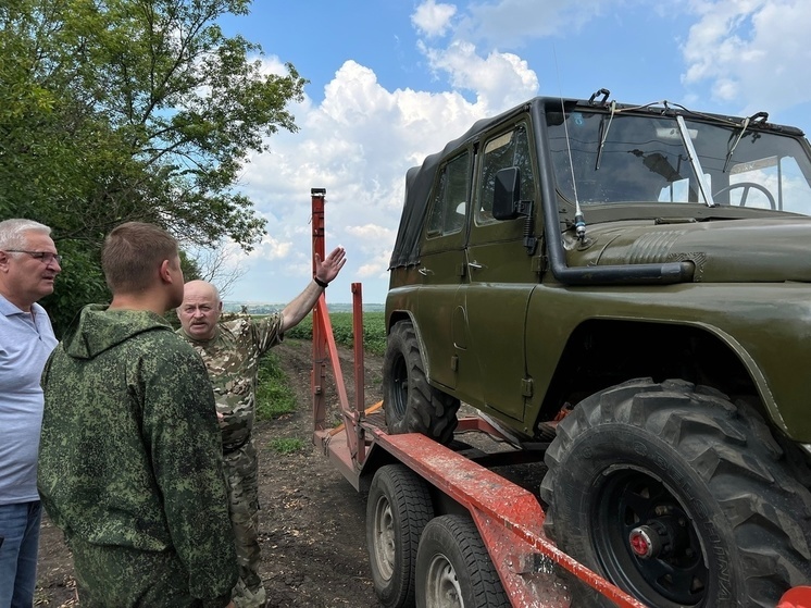 Свой УАЗ передал участникам СВО главный врач Детской поликлиники №1 города Орла