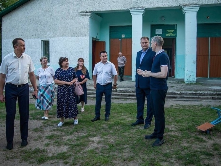 Продолжается ремонт Микуличского сельского Дома культуры