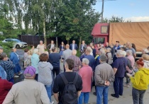 Жители Гольева высказали властям свое возмущение массовой застройкой их деревни
