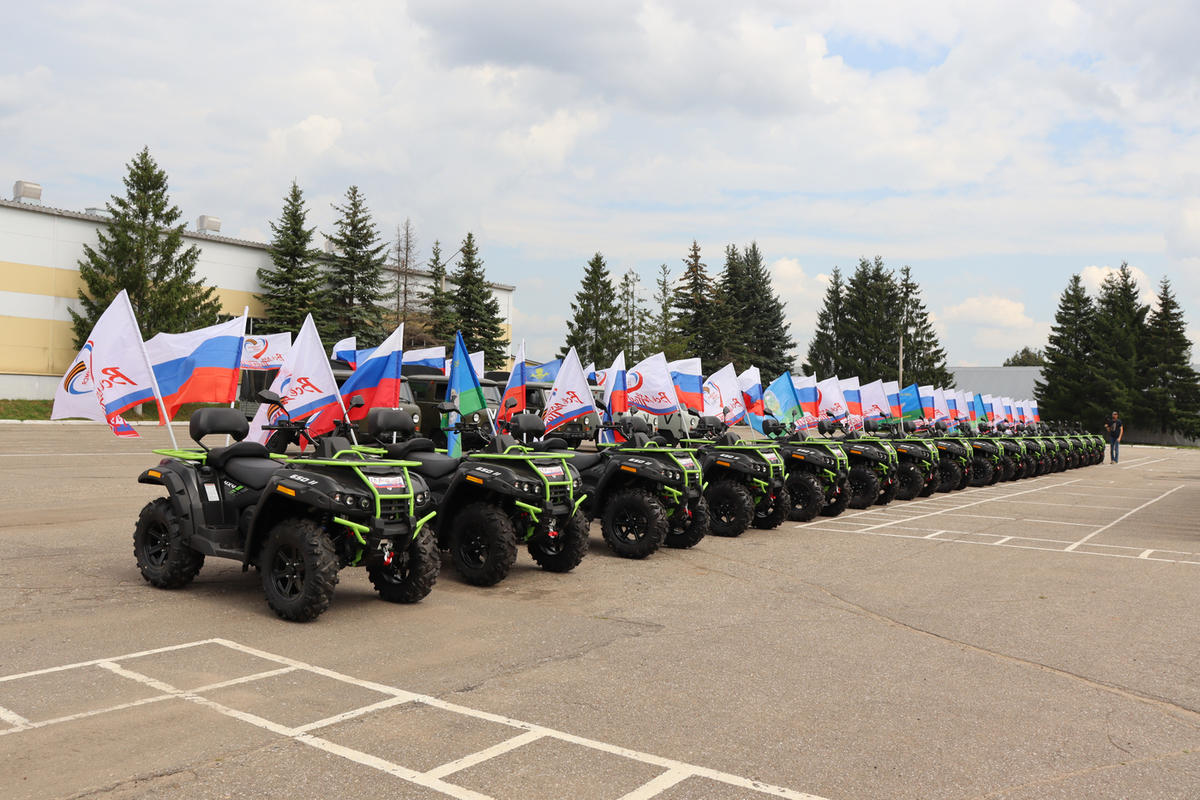 Костромская область отправила пять автомобилей УАЗ и 16 квадроциклов в зону СВО
