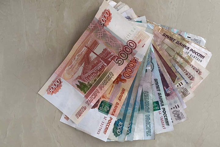 Мошенники пообещали томской пенсионерке компенсацию денег за лекарства и выманили у неё сбережения