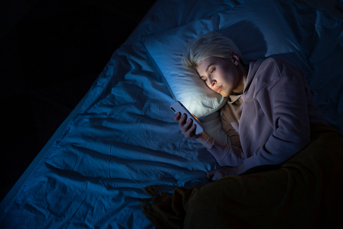 Постоянное пробуждение по ночам может указывать на пять заболеваний
