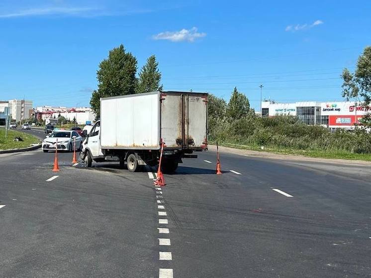 Два ребенка получили травмы в ДТП в Великом Новгороде