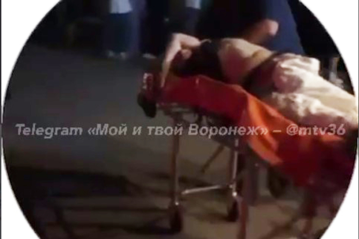 В Воронеже от клуба "Сто ручьев" увезли на скорой избитого охранником 22-летнего крымчанина
