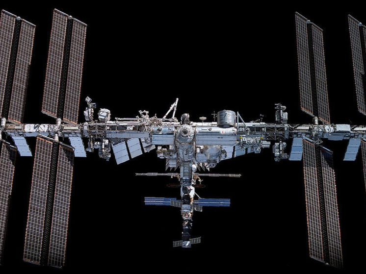 «Роскосмос»: «Прогресс МС-22» 3 минуты уводил МКС от столкновения с космическим мусором