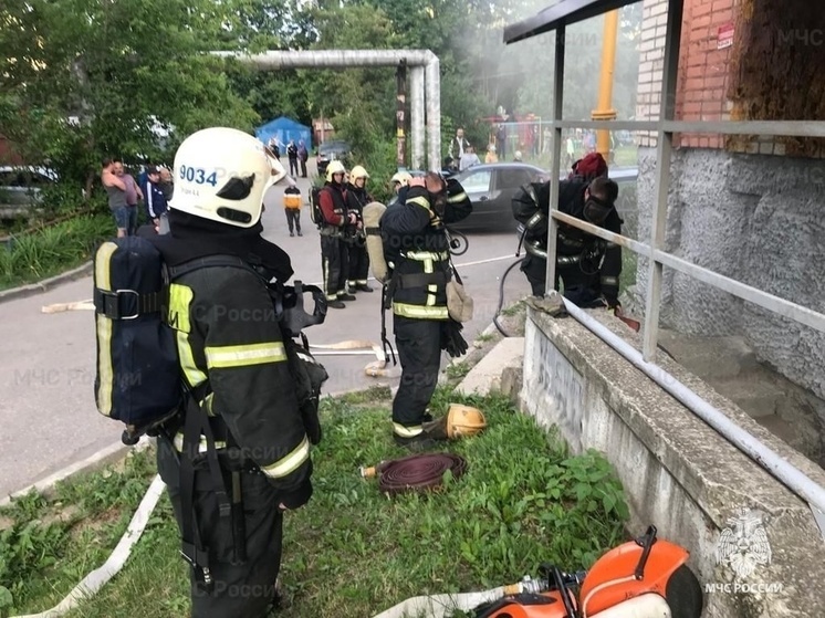 В Камешково из горящего дома эвакуировали 30 человек