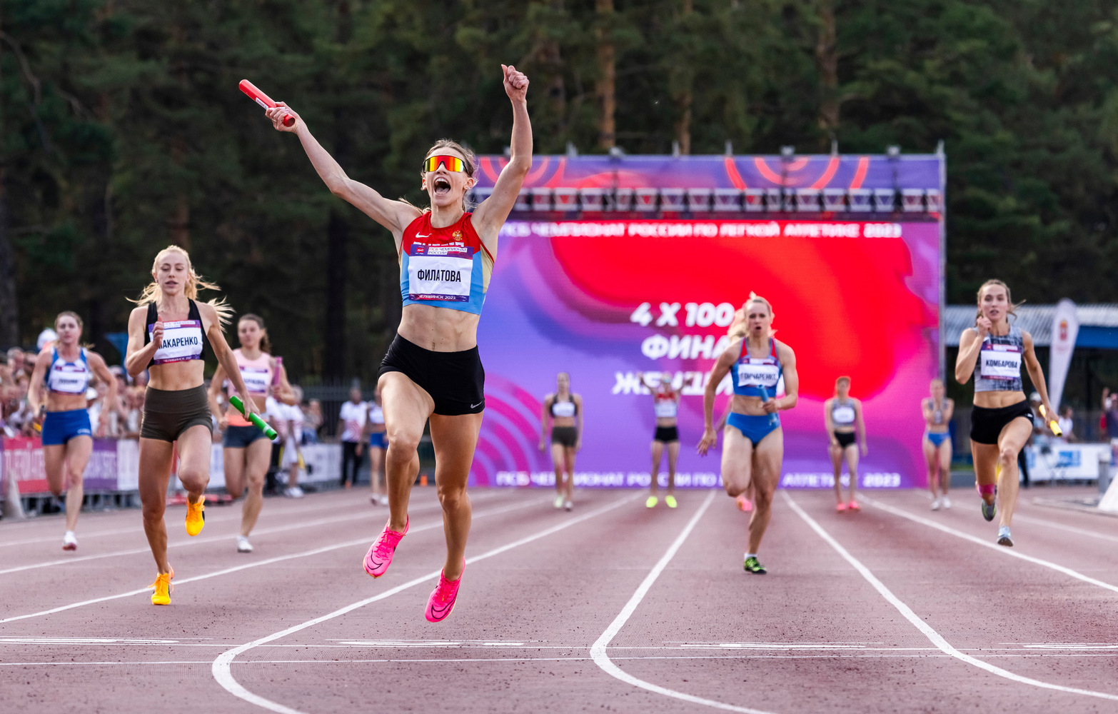 Триумфы и сенсации чемпионата России по легкой атлетике: яркие кадры из Челябинска
