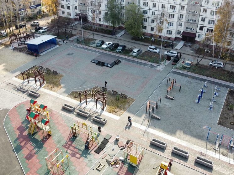 Всего было отремонтировано 770 различных дворовых территорий