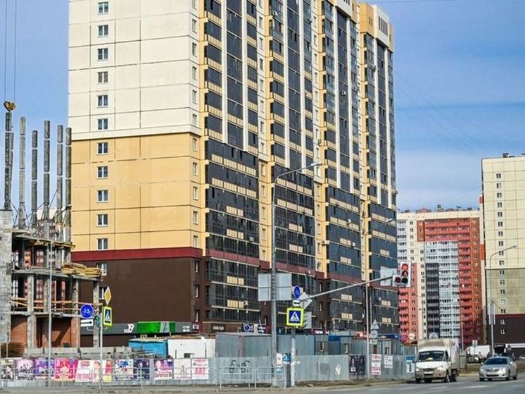 В Челябинске решили бороться с рекламой на фасадах