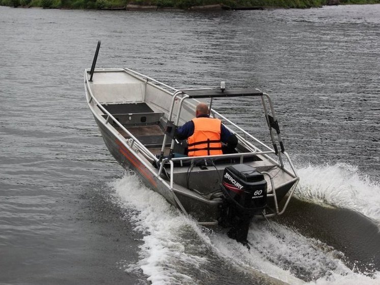 Житель Иваново погиб в Красносельском районе, не справившись с управлением моторной лодкой