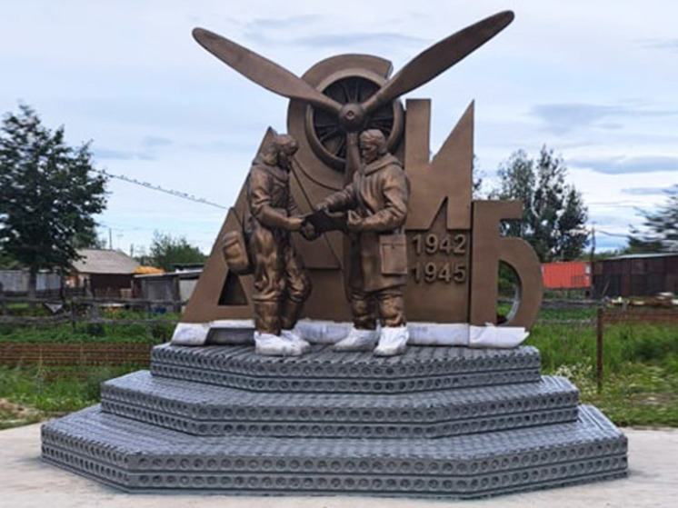 Памятник летчикам Алсиба установили в селе Марково на Чукотке