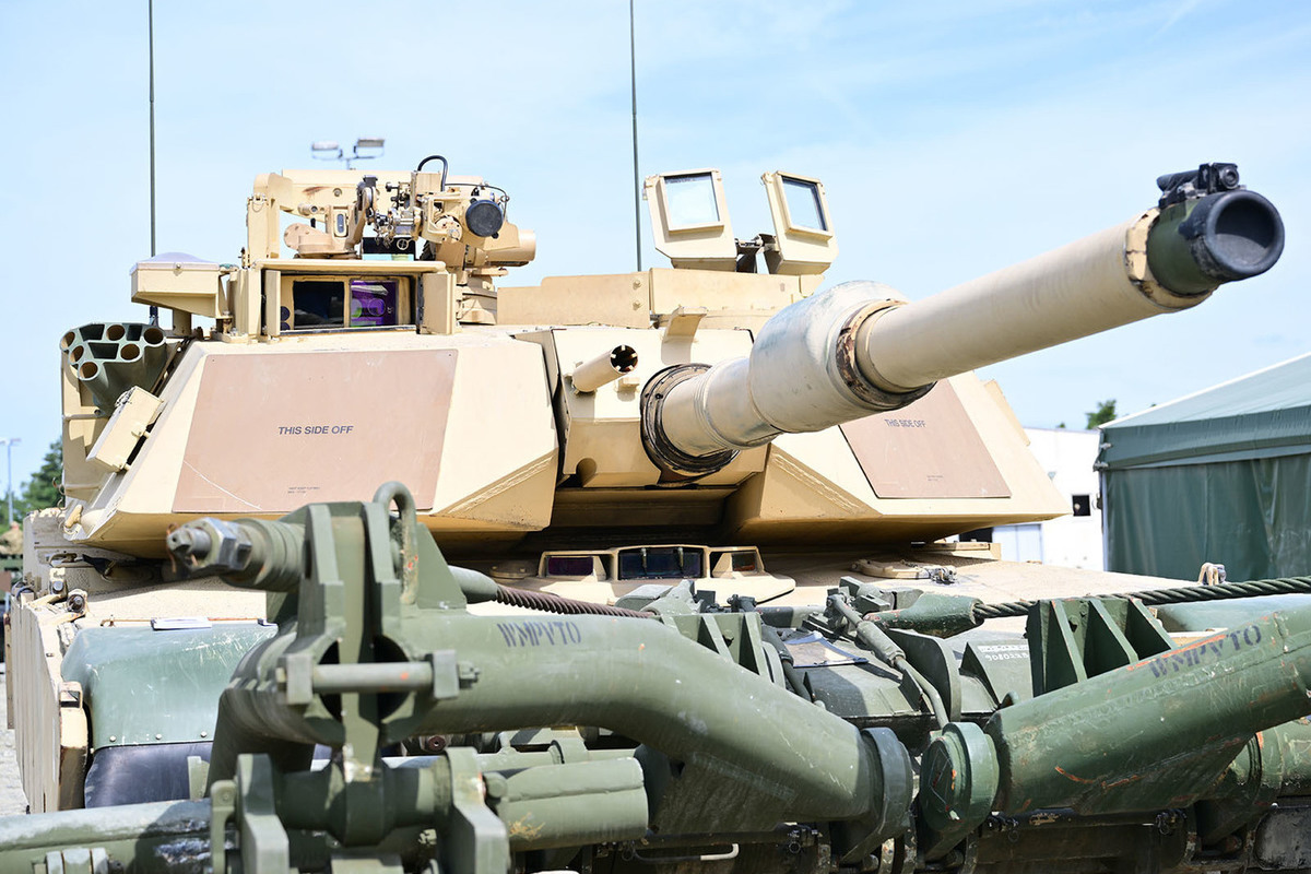 Pukhov appreciated sending "Abrams" to Ukraine: not the best season for heavy tanks