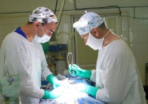 Врачи алтайского онкоцентра прооперировали пациентку с 20 новообразованиями в кишечнике
