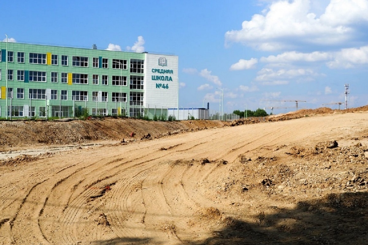 В Калуге до 1 сентября должны успеть построить дорогу к новой школе на Кубяке