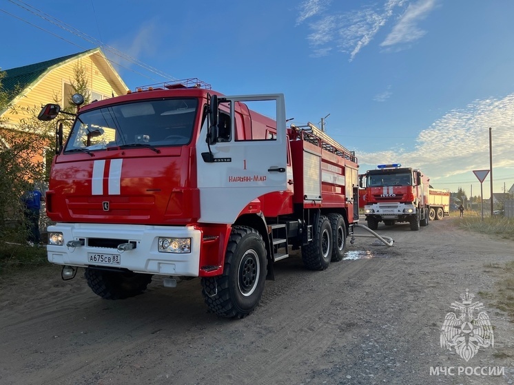 Четырнадцать огнеборцев выехали на возгорание проводки в Нарьян-Маре