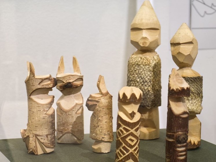 Как одевали малышей и во что они играли в XIX-ХХI веках?