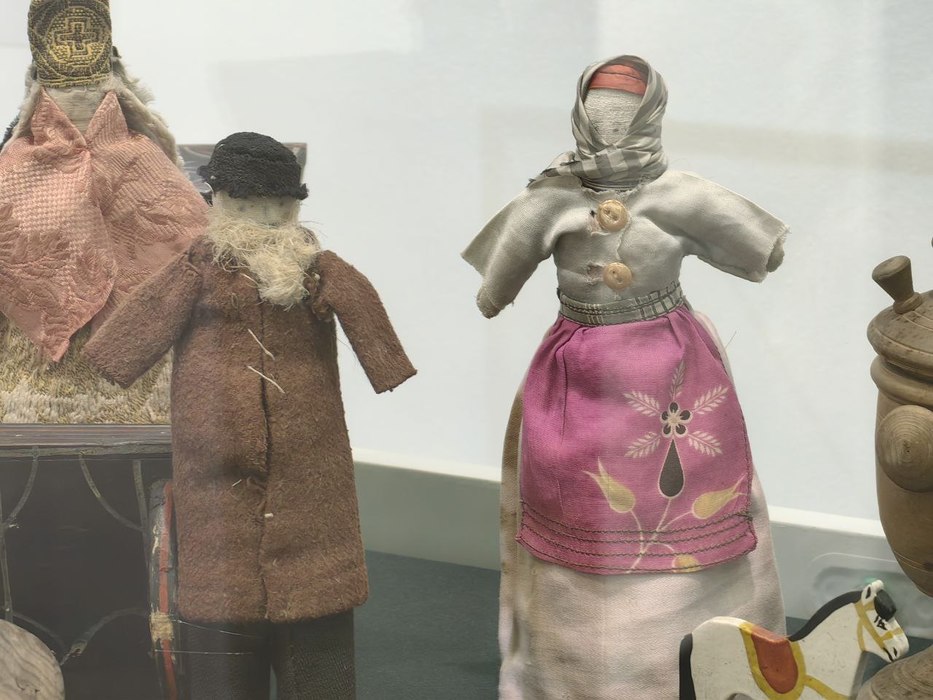 Игрушки и милая одежда: окунуться в детство предлагают хабаровчанам