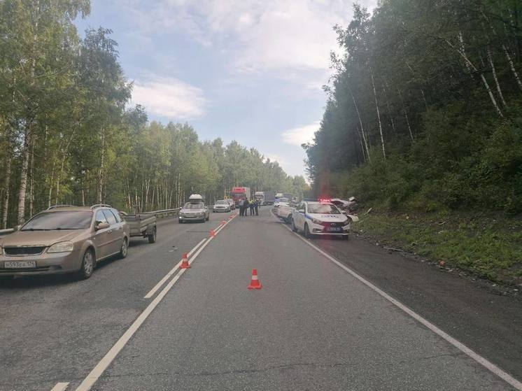 Два человека скончались в аварии на трассе М-5 в Челябинской области