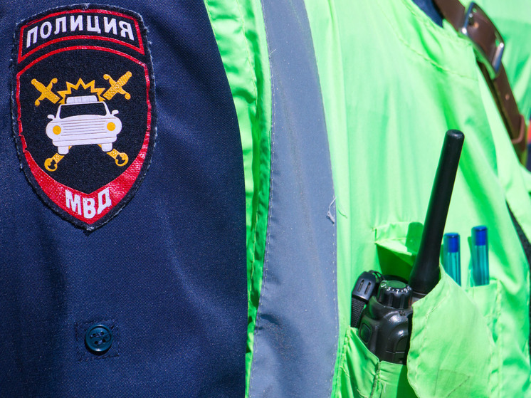 Челябинец едва не сгорел в машине после аварии