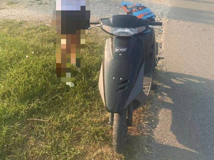 В Темрюкском районе госавтоинспекторы остановили несовершеннолетнего мопедиста