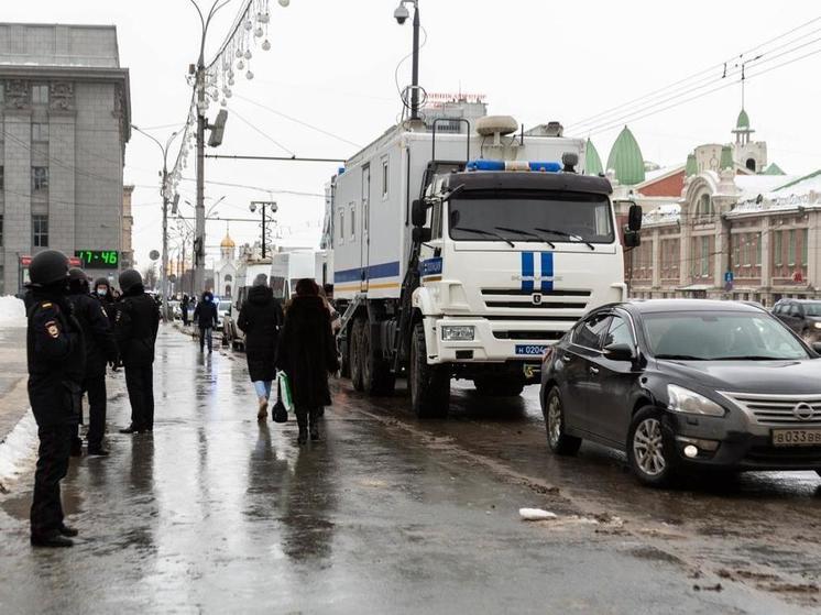 В центре Новосибирска заметили колонну автозаков