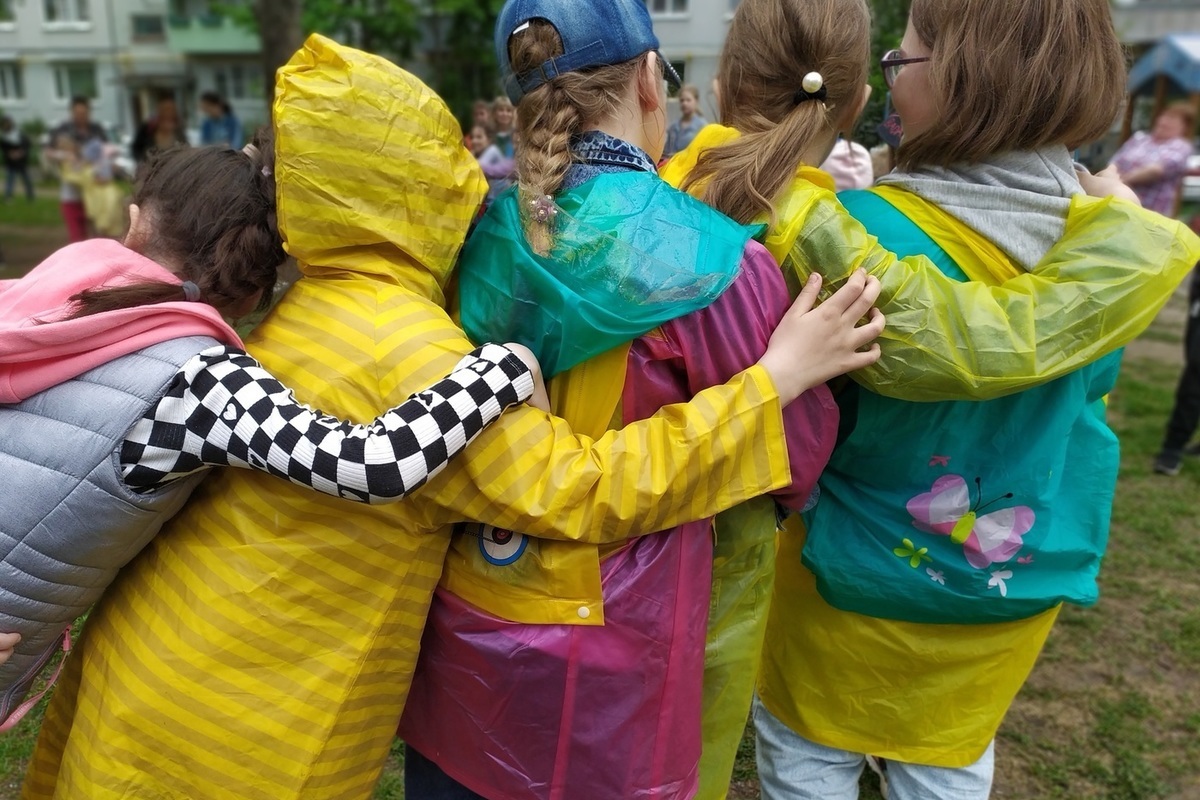Школьники из Алчевска проводят летние каникулы в оздоровительных лагерях Вологодчины