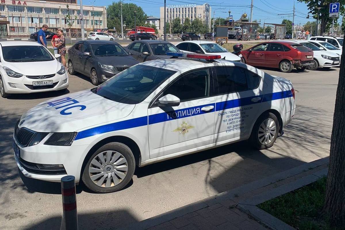 В Тульской области водитель-наркоман угрожал инспектору ДПС