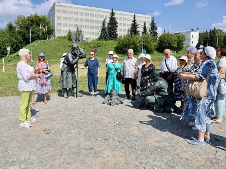 Участники проекта «Активное долголетие» посетили Серпухов и Чехов