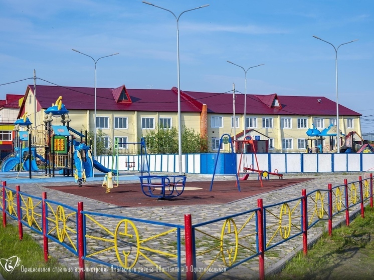 В Ямальском районе приведут в порядок 11 детских площадок этим летом