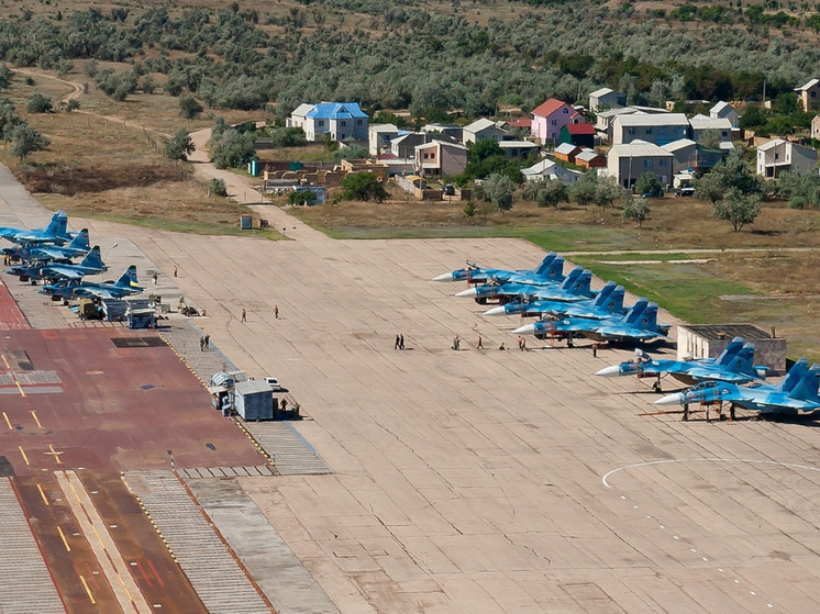 Baza: ВСУ попытались атаковать крымский аэродром в Новофедоровке