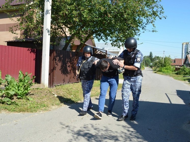 Поймать за 20 минут: в Пензе задержали сожителя, избившего свою возлюбленную