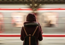 Жалобу на извращенца, осуществлявшего скрытую съемку на эскалаторе московского метро, подала жительница столицы