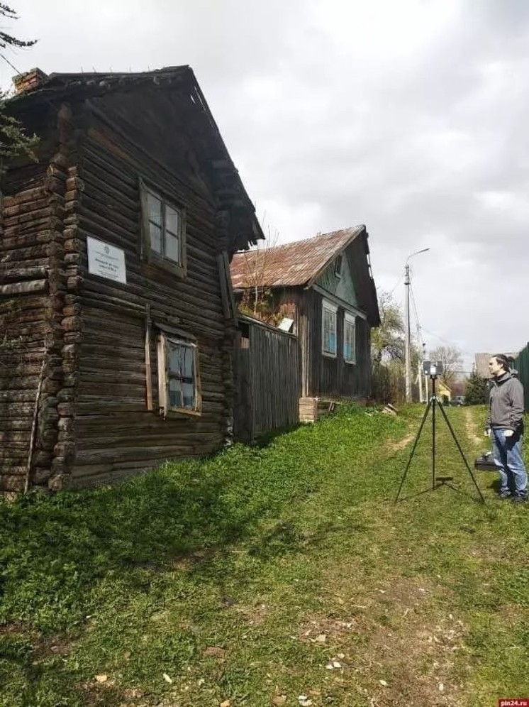 300-летний Домик стрельца в Печорах отреставрируют