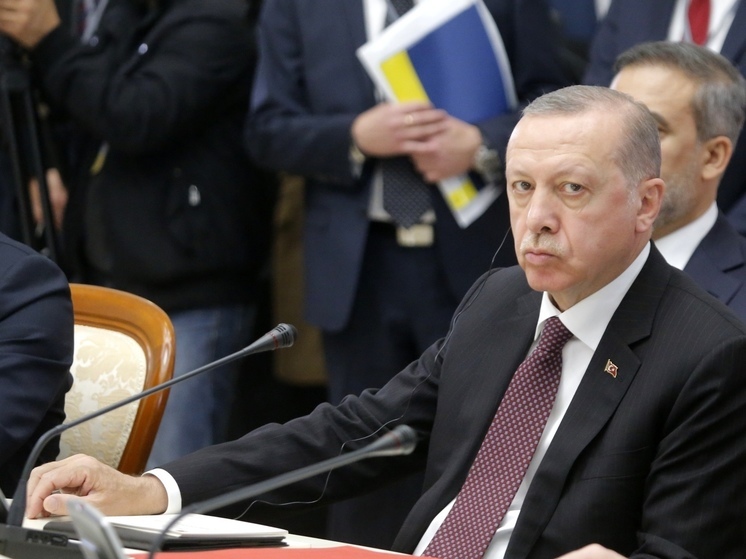 Resmi Gazete: президент Турции Эрдоган сменил три четверти руководителей провинций в республике