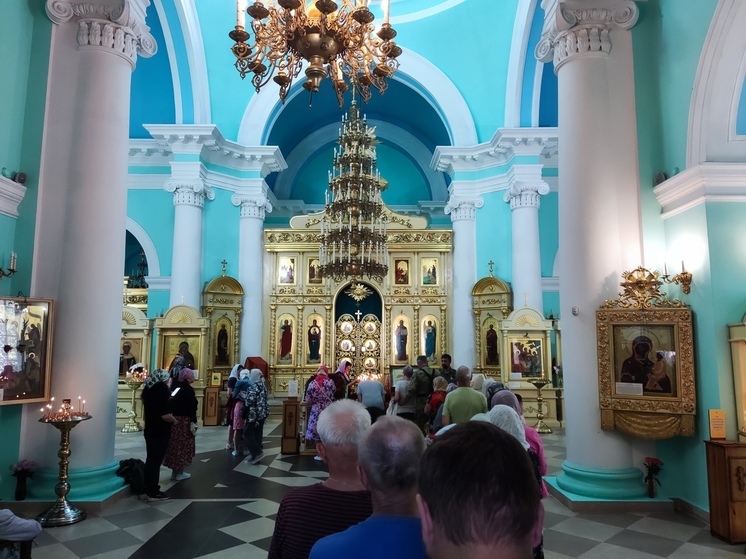 Необычайно мало людей пришли прикоснуться к мощам Георгия Победоносца в Петрозаводске