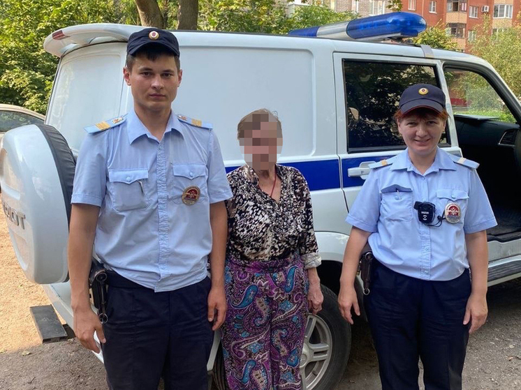 Рязанские полицейские помогли 79-летней женщине вернуться домой