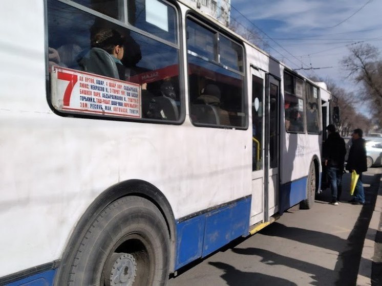 Водители троллейбусов Бишкека увольняются из-за маленьких зарплат