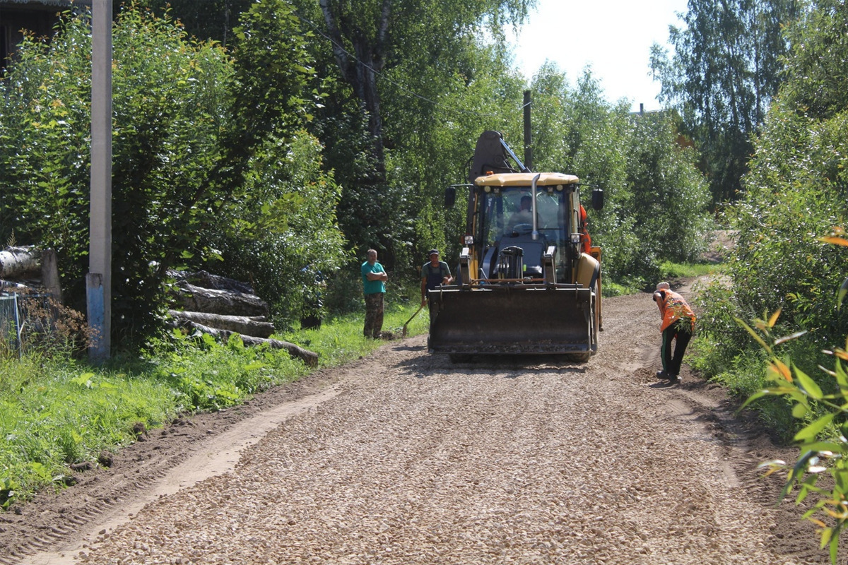 На ремонт дорог в селе Зобнино в Ивановской области выделили 10 451 000 рублей