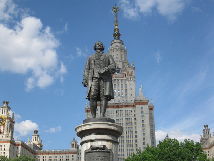 Вузы Москвы и Санкт-Петербурга повысили стоимость обучения