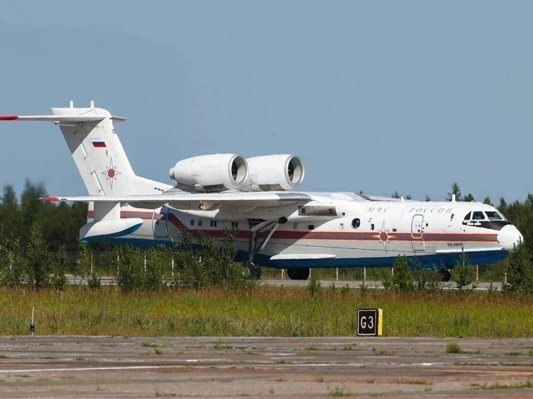 В Надымском районе самолет-амфибия за сутки сбросил 126 тонн воды на горящие леса