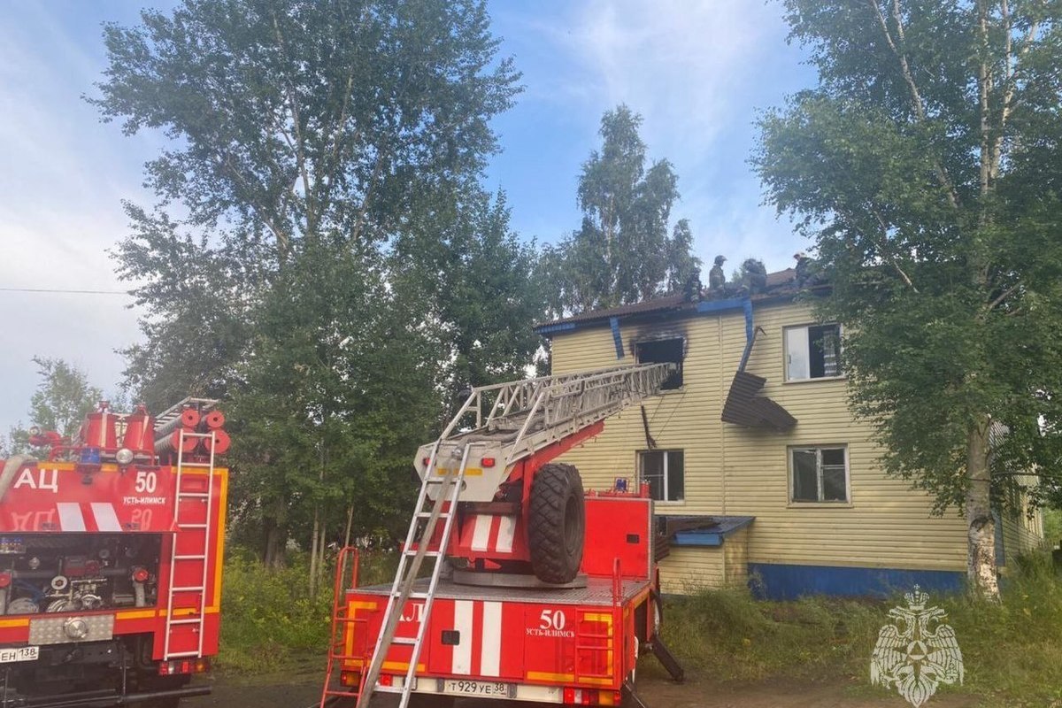 В Усть-Илимске из горящего дома эвакуировалось 18 человек - МК Иркутск