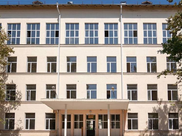  Депутат ЗСК Анна Невзорова и её команда обустроили классы, спортплощадку и пищеблок в школе №80 в Сочи