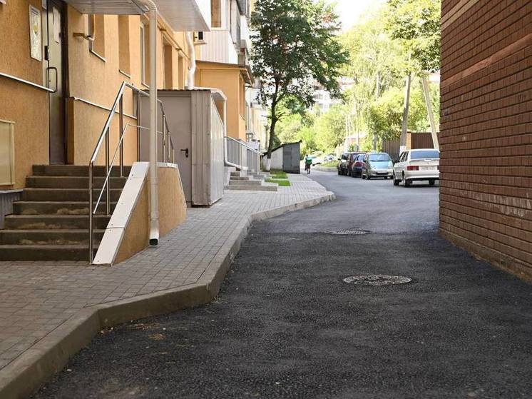 В Белгороде завершается благоустройство двора на Белгородском проспекте, 32, 34